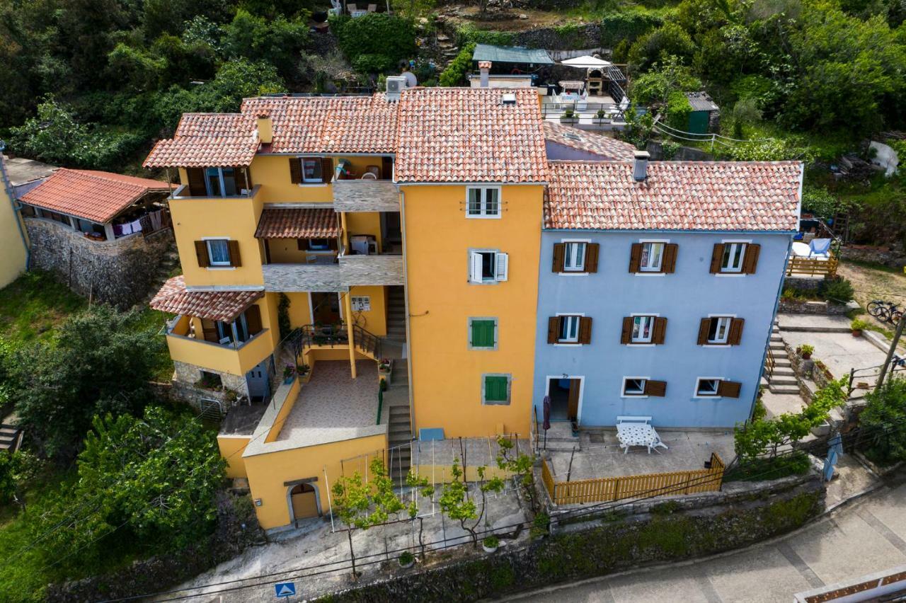 Apartments And Rooms Roberto B. Valun Exterior foto